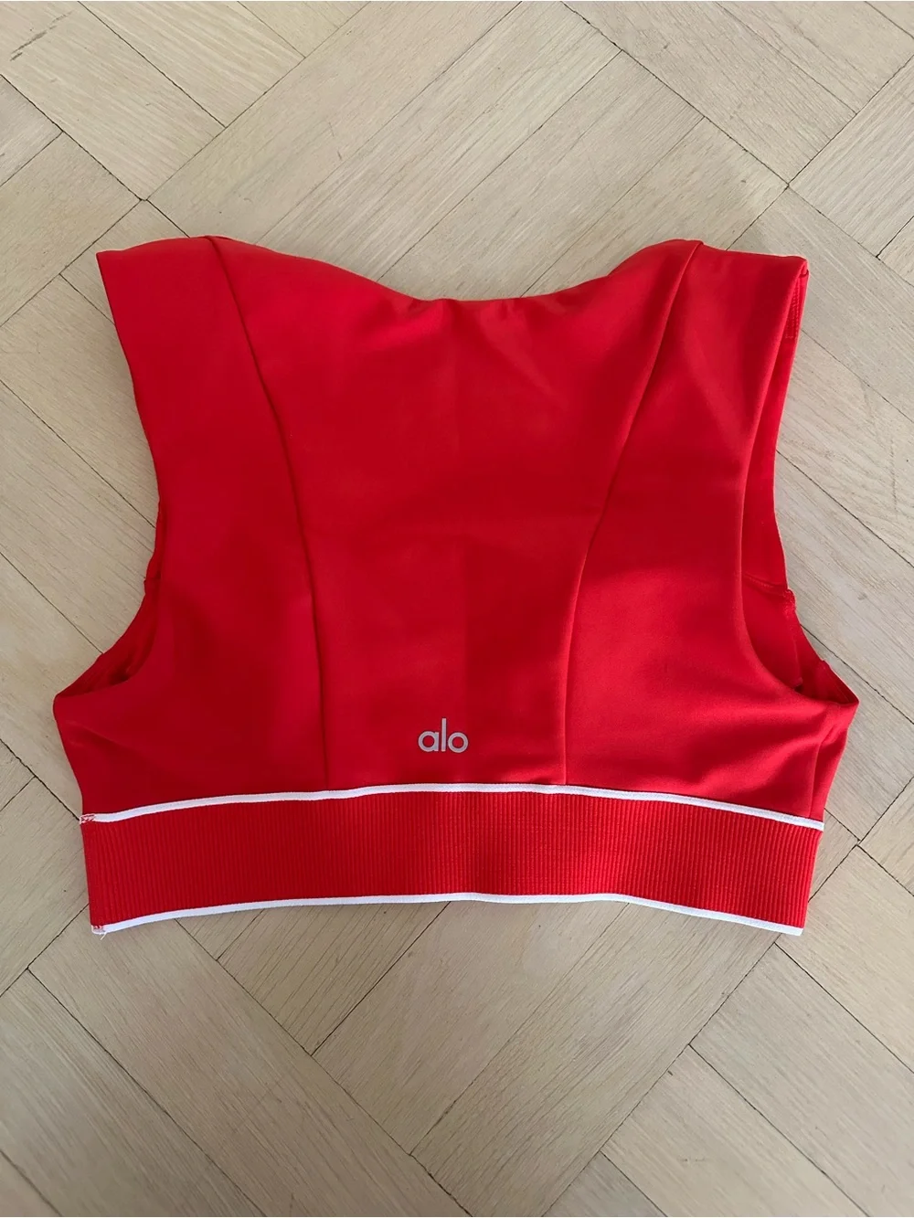 Alo Yoga Airlift Alignment Bra Bright Red Small